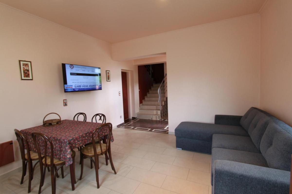Velence Lake Apartman Gardony Bagian luar foto